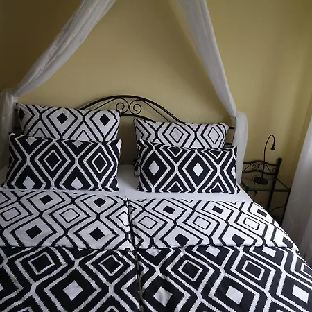 Ferienwohnung Holzapfel
